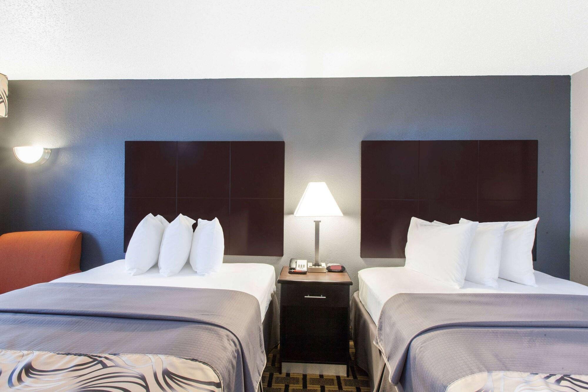 Days Inn By Wyndham Ennis Extérieur photo