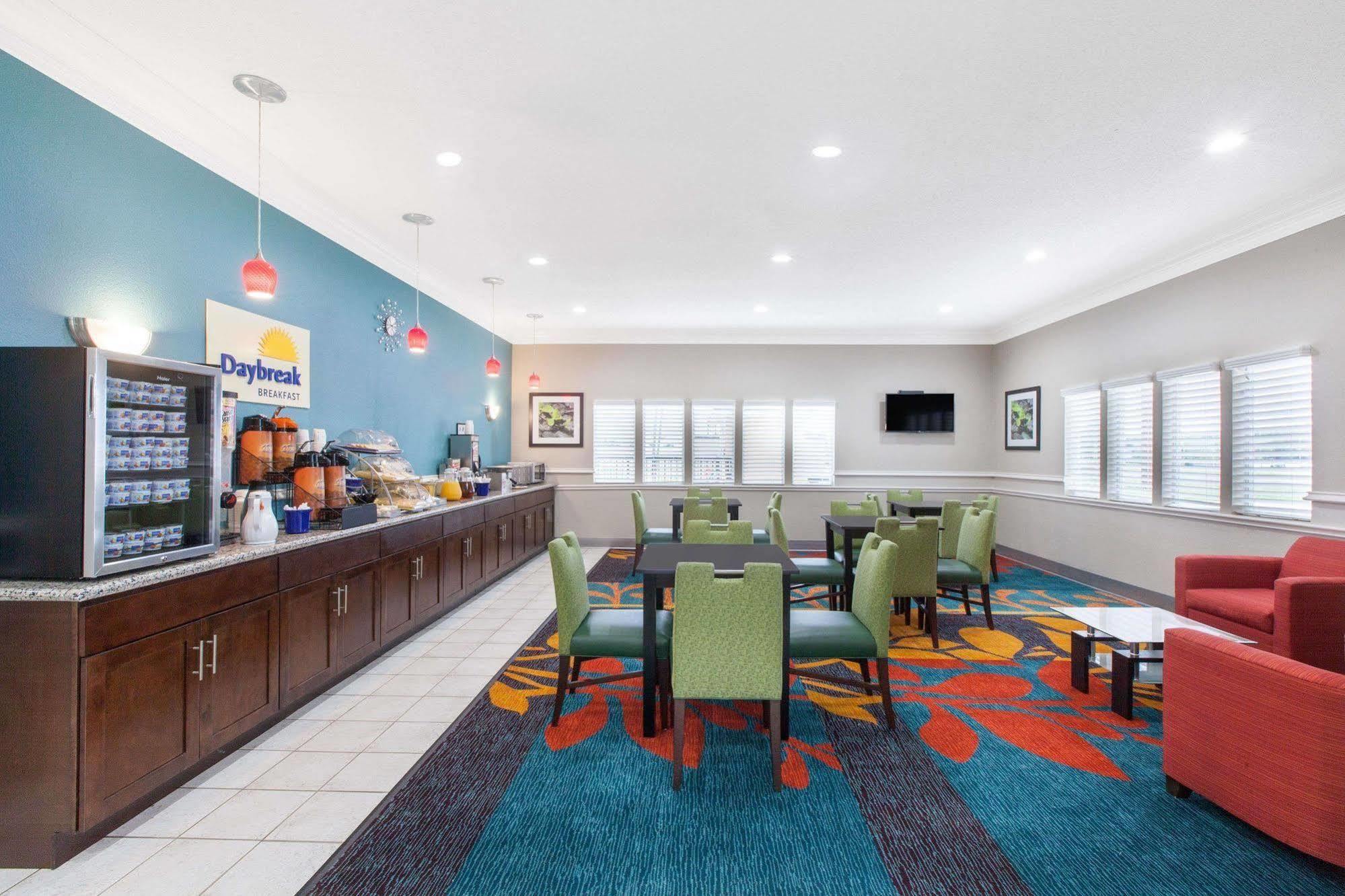 Days Inn By Wyndham Ennis Extérieur photo